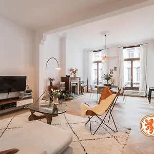  Appartement High Ceilings' - Private Garage België